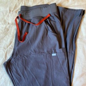 Lago brand Paulina 5-pocket scrubs, L in charcoal